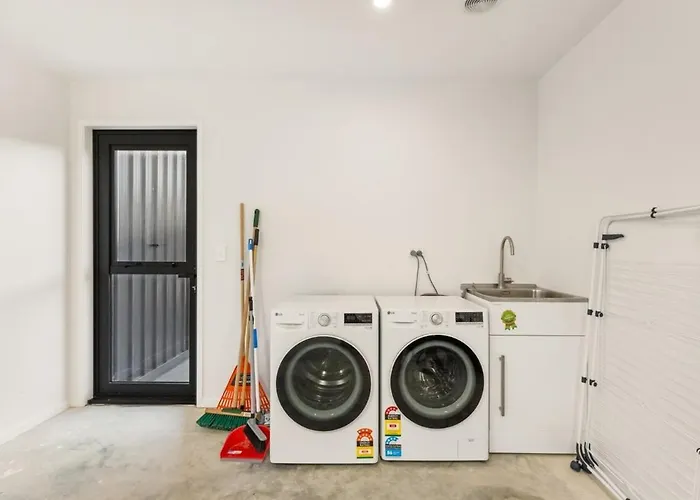 Mountain Edge | 3 Bedroom Modern * Wanaka